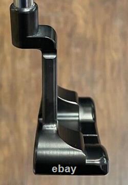 Scotty Cameron 2023 Super Select Newport Plus Putter New Xtreme Dark Finish