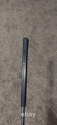 Scotty Cameron Phantom 5.5 RH 34 in. With Grip Headcover