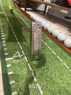 Scotty Cameron Select Newport 2.5, RH, 34IN, Custom Paint. CUSTOM SHOP GRIP