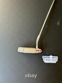 Scotty Cameron Select Newport Steel Regular Flex Dancing Letters Grip RH