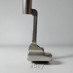 Scotty Cameron Studio Stainless Newport Beach Putter RH with Headcover 33
