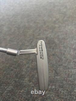 Scotty Cameron Super Select Newport Blade Putter RH 34'. SuperStroke grip