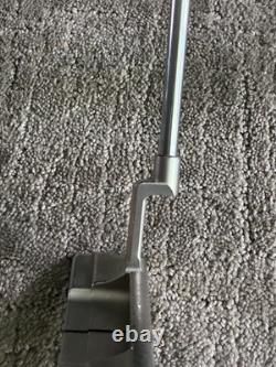 Scotty cameron special select squareback 2 putter. 33