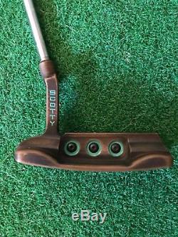 Titleist Scotty Cameron Button Back Putter 34 in, Leather Headcover & Grip