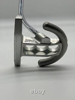 Titleist Scotty Cameron Futura 35-inch RH Putter Original Grip No Head Cover