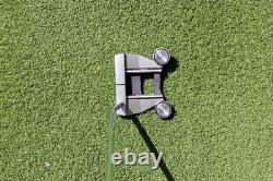 Titleist Scotty Cameron Futura 6M 34 RH Putter with original headcover