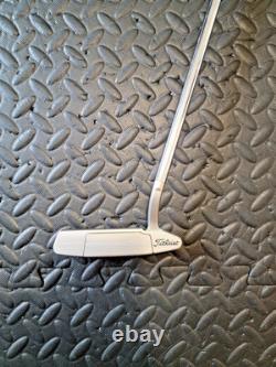 Titleist Scotty Cameron Select Newport 2.5 Blade Putter, RH, 32.5, Used